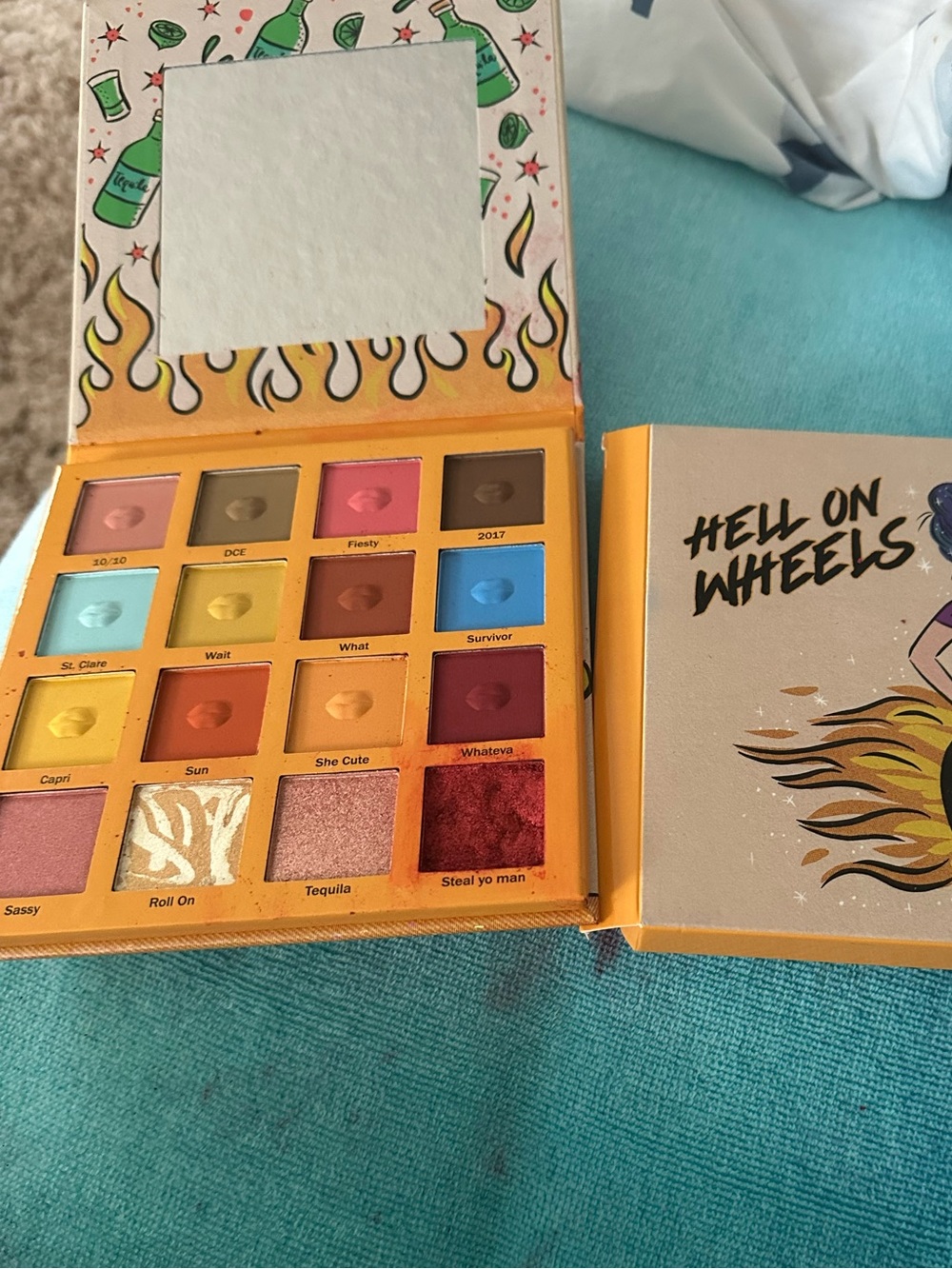 Hell On Wheels Multicolor Eyeshadow Palette - Vibrant Sunset Shades